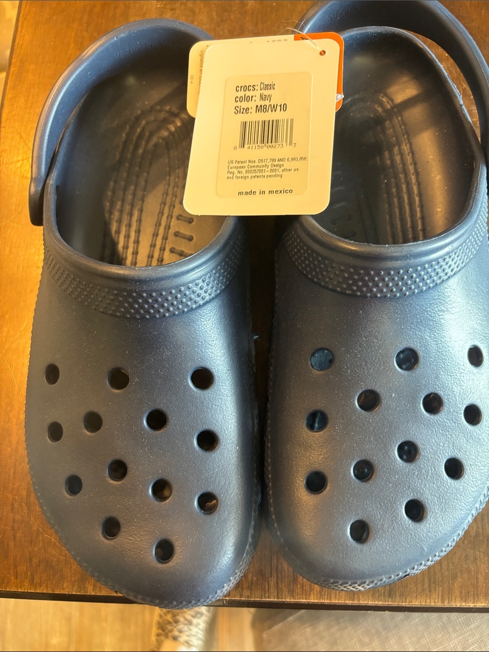 CROCS Classic Clog in Navy